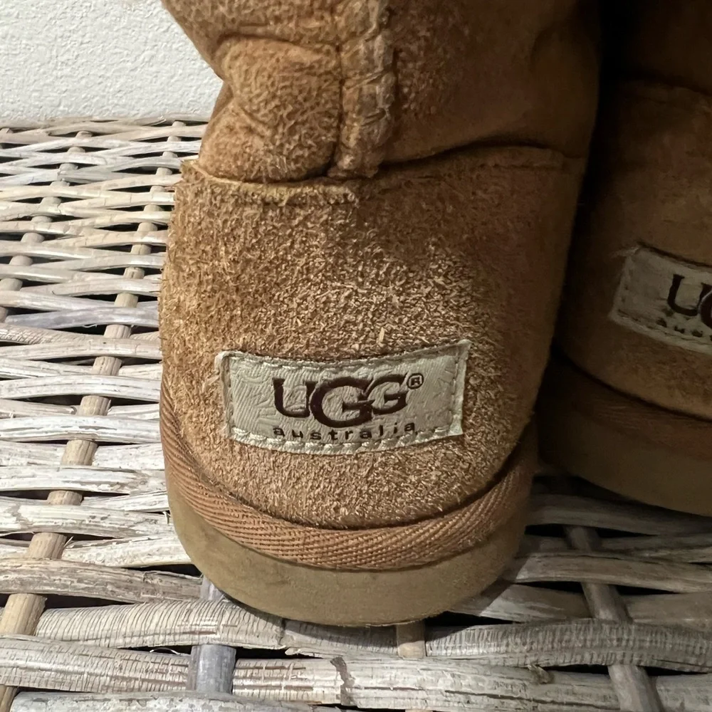 Ugg Australia Brown Shearling Button Boots, women’s size 6, GUC, see pics